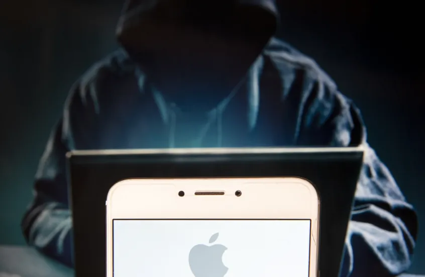 تحذير لمستخدمي آيفون من عمليات احتيال تستهدف الحسابات البنكية