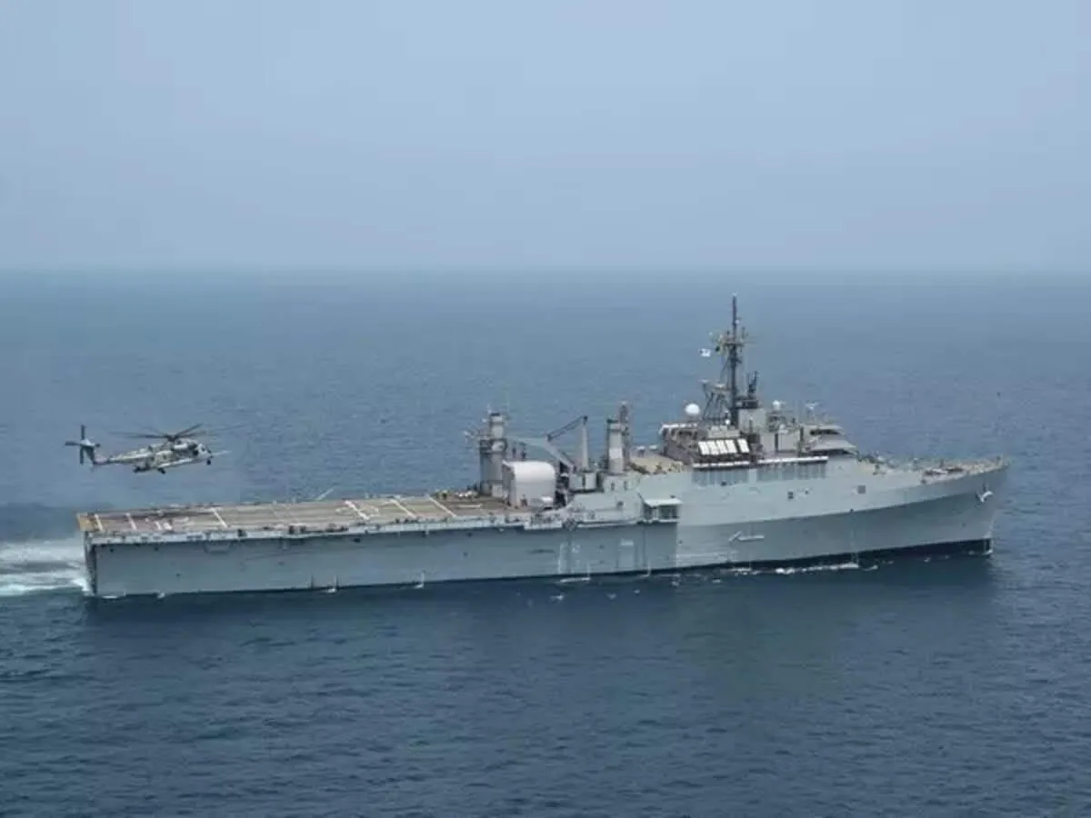 مقترح إيراني لفتح ممر عبر الجانب العُماني من مضيق هرمز