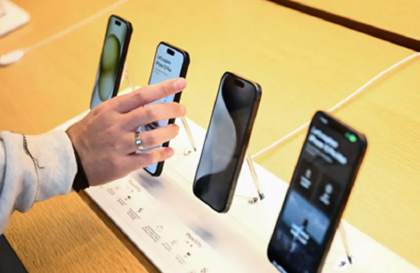 ثورة في الوقاية الصحية.. ابتكار غشاء نانوي أسترالي يقضي على الفيروسات في الهواتف والمعدات الطبية