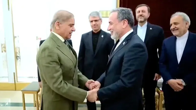 Araghchi Leaves Islamabad After Presenting Tehran's Demands: Lifting Naval Blockade and Halting U.S. Threats