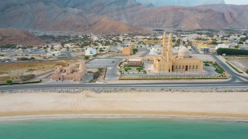 Two Expats Injured in Residential Building Attack North Oman