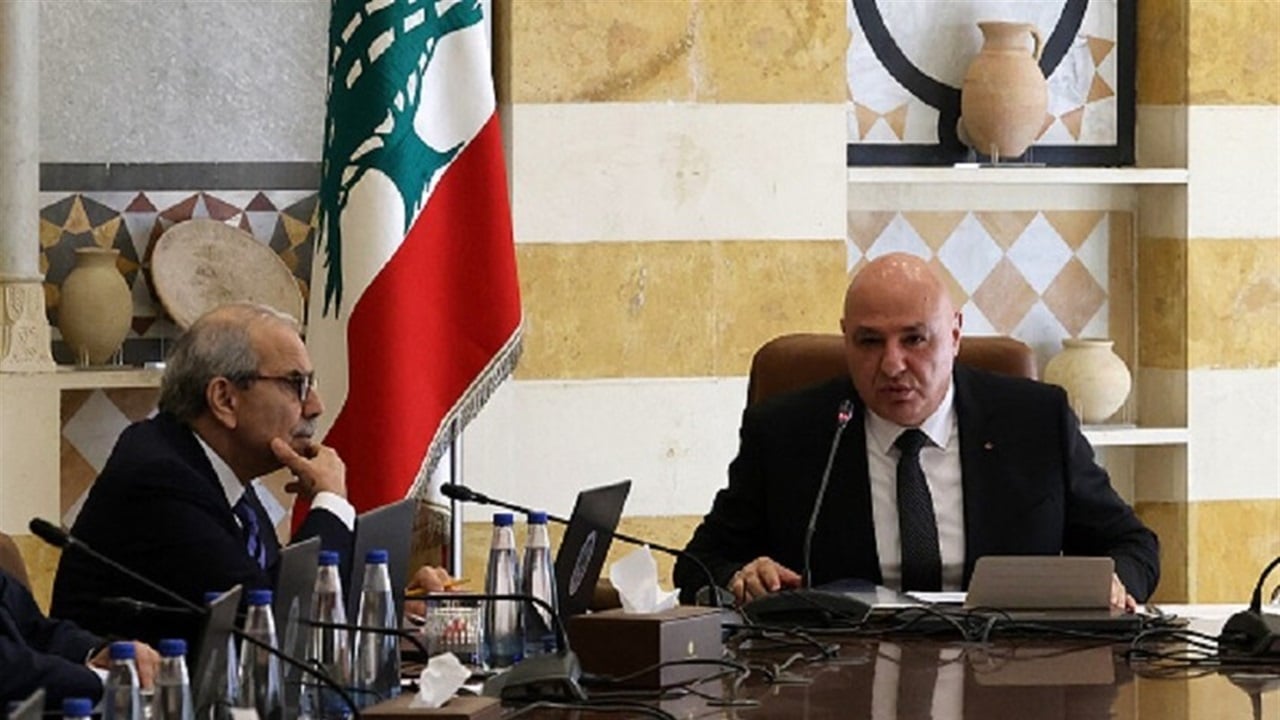 Hezbollah: We sense trend toward Aoun Salam correcting negotiations warning concessions