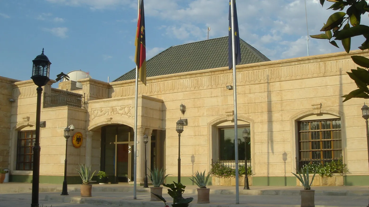 Germany returns its embassy staff Baghdad