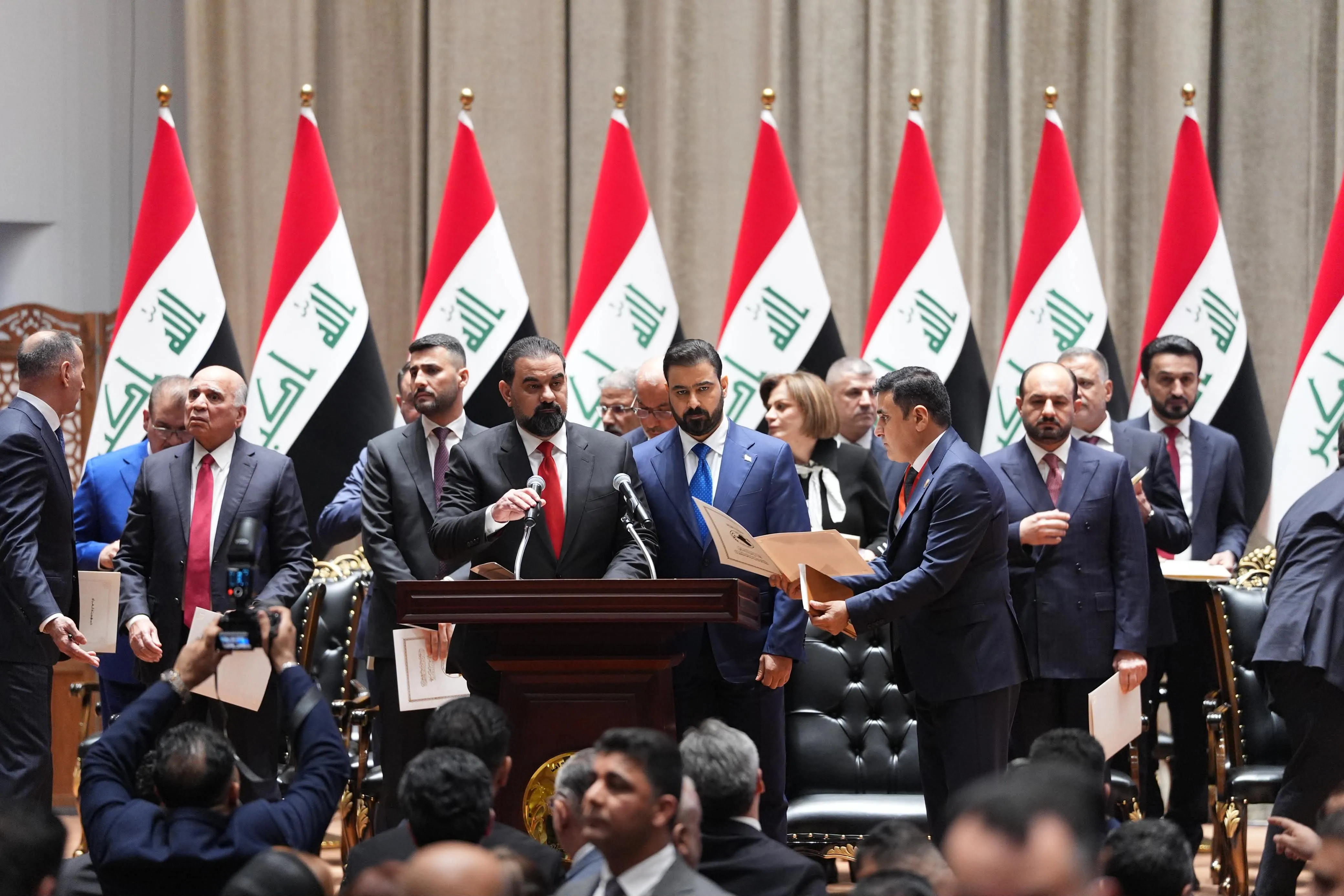 Judge Zidan: Congratulating Iraqis forming government with new different color