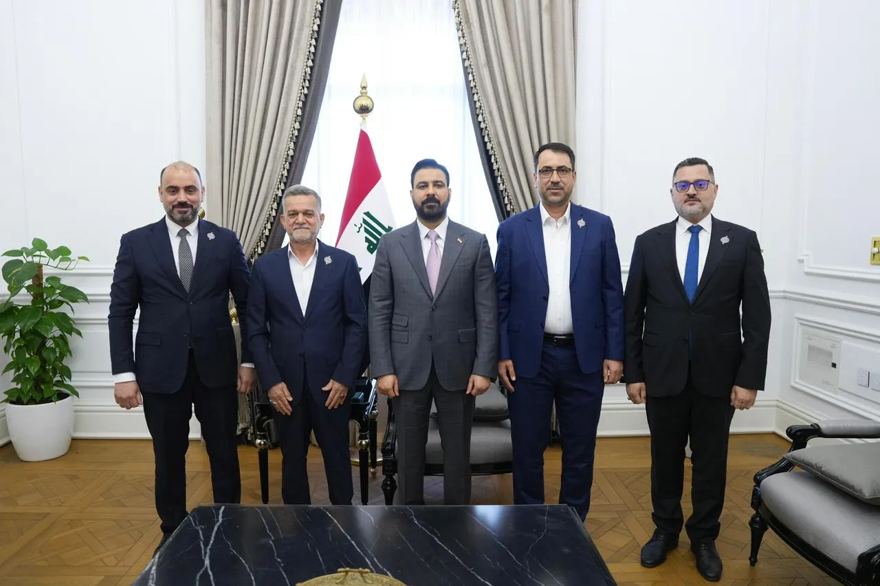 Al Zaidi receives Alawite Holy Shrine delegation
