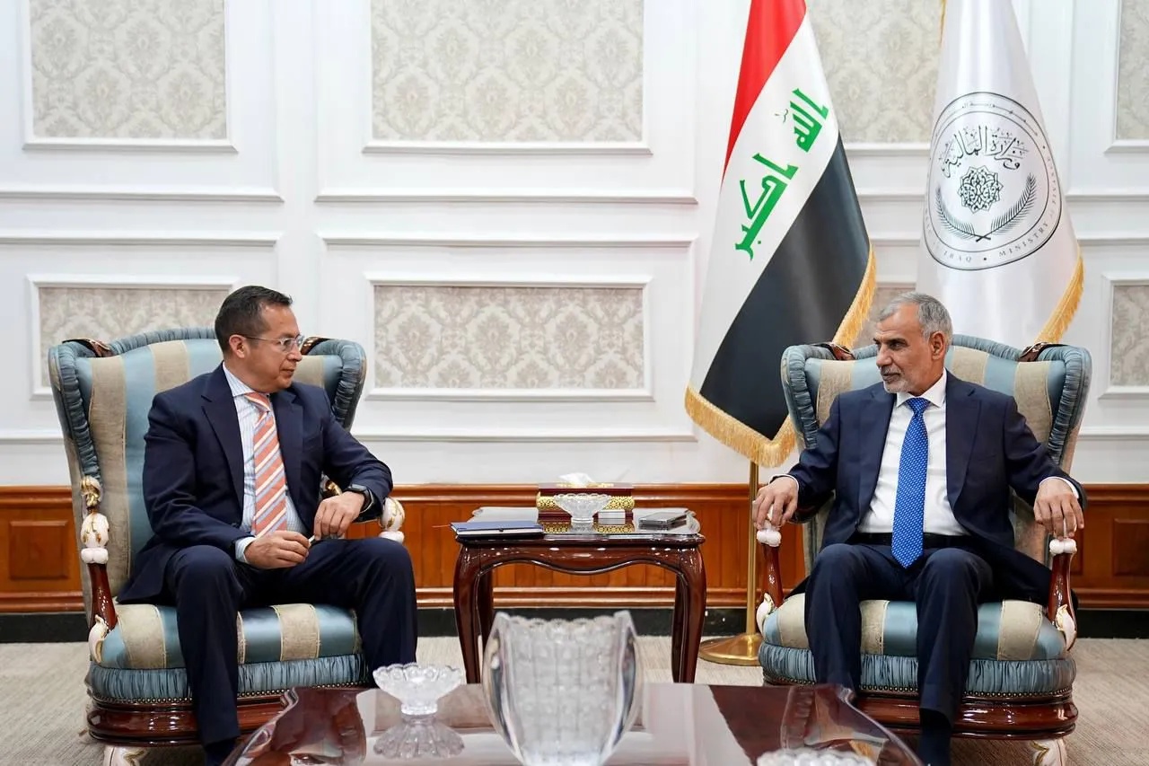 وزير المالية يكشف مسارات إصلاحية لدعم الإيرادات غير النفطية