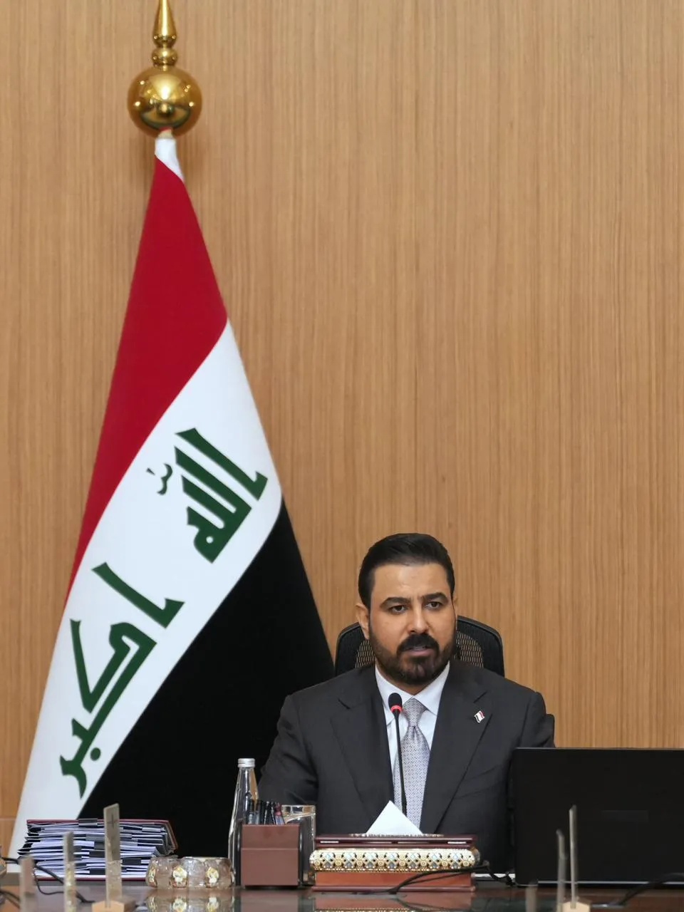 رئيس الوزراء يوجه الوزراء والمحافظين بزيارة مصابي وذوي ضحايا حادث ذي قار المروري