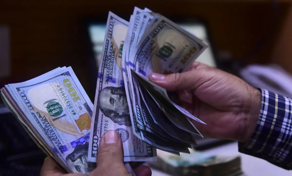 البنك المركزي العراقي ينفي نيته تعديل سعر صرف الدولار