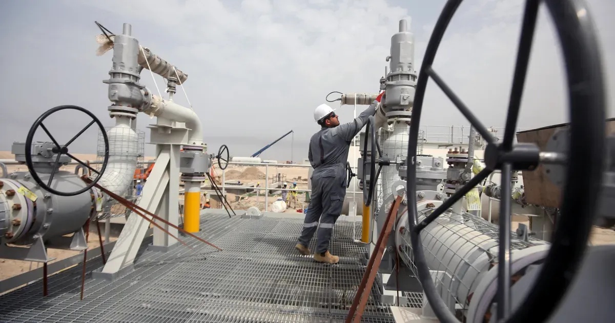 وزارة النفط تكشف عن خطة لإعادة مستويات الإنتاج وتعزيز الصادرات النفطية تدريجياً