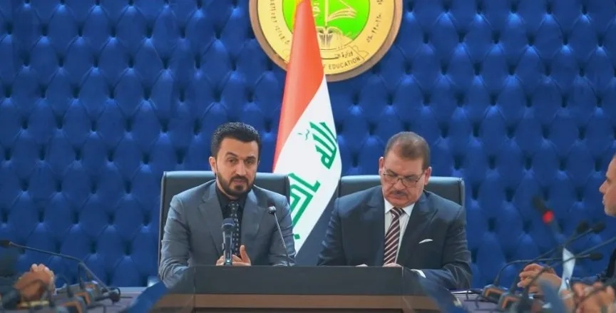 وزيرا التربية والاتصالات يناقشان اعتماد منظومة رقمية آمنة لتوزيع أسئلة الامتحانات دون قطع الإنترنت