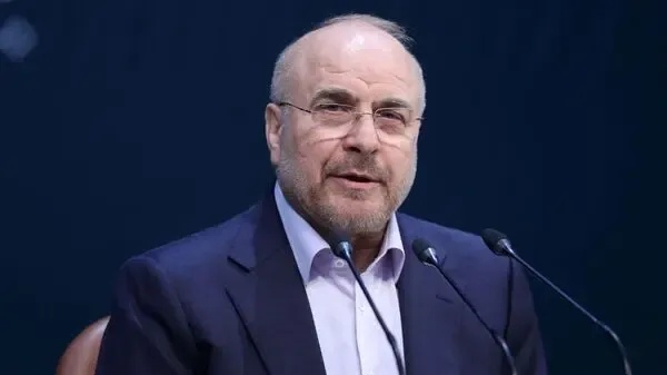 إيران وعُمان تُشكلان لجنة مشتركة لإجراء مباحثات بشأن مضيق هرمز