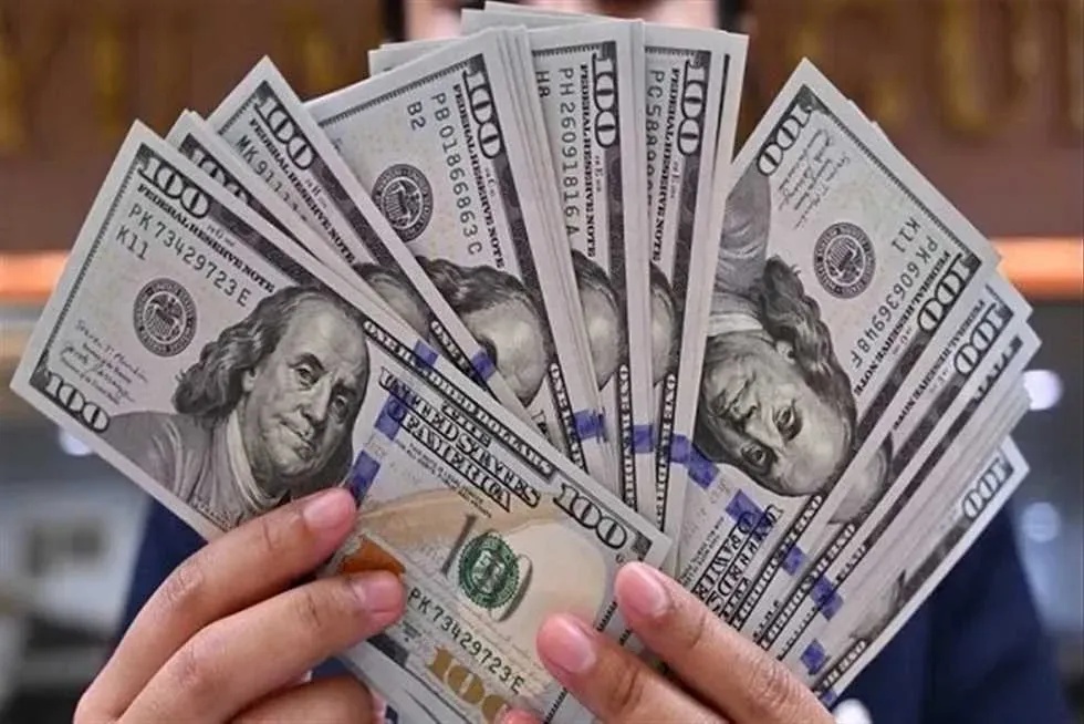 الدولار عند 157,250 ديناراً: أسعار الصرف في العراق