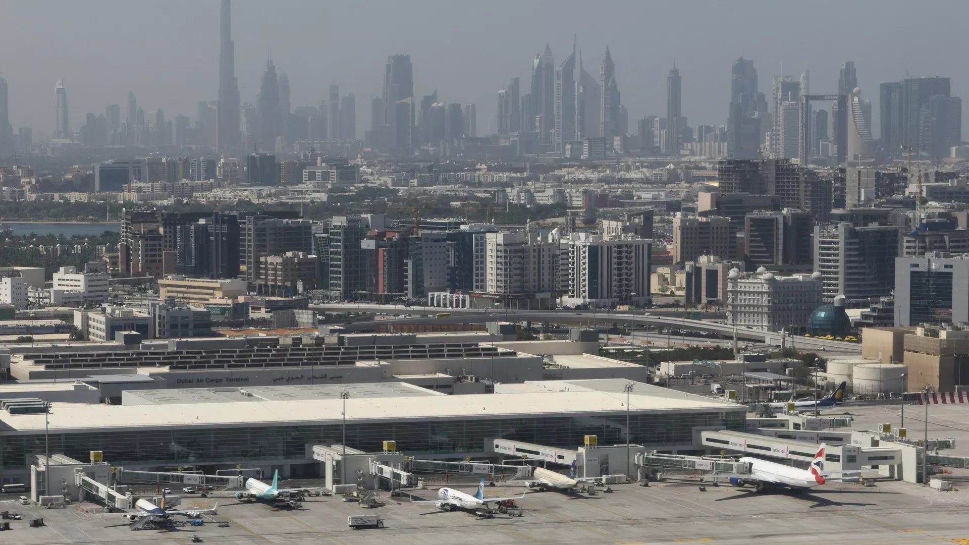إيران والإمارات: استئناف الرحلات الجوية المباشرة الأسبوع الجاري