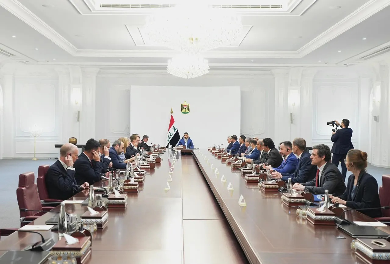 رئيس الوزراء علي فالح الزيدي يؤكد: لا خط أحمر أمام أي سارق أو خارج عن القانون