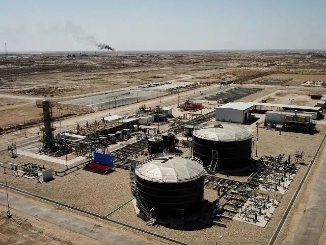 خطط شاملة لتطوير قطاع النفط العراقي: حقول، مصافٍ، وأتمتة توزيع