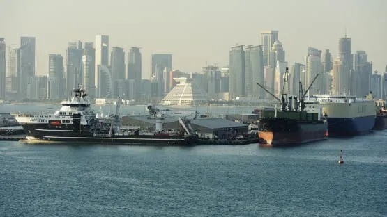 قطر تعلق خطط زيادة إنتاج الغاز المسال إثر تعرض ناقلة لهجوم بمضيق هرمز