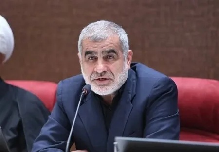 البرلمان الإيراني يتقدم في تشريع قانون جديد لإدارة مضيق هرمز