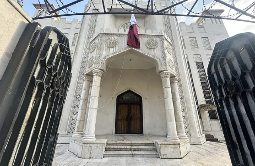 قطر تنفي استضافة وفد إيراني في مقر سفارتها بدمشق