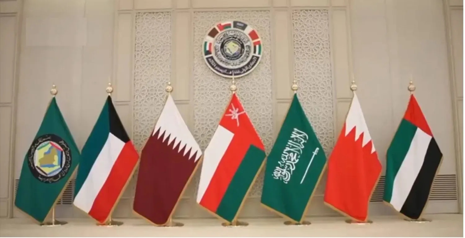 مجلس التعاون يدين الهجمات الإيرانية على ناقلتي أدنوك ويعتبرها تهديداً للملاحة الدولية