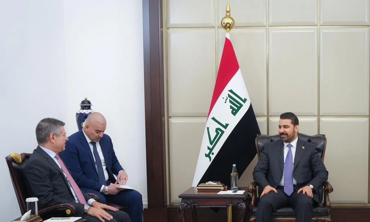 الزيدي والقائم بالأعمال الأمريكي يشددان على أهمية الحوار الدبلوماسي لتهدئة التوترات الإقليمية
