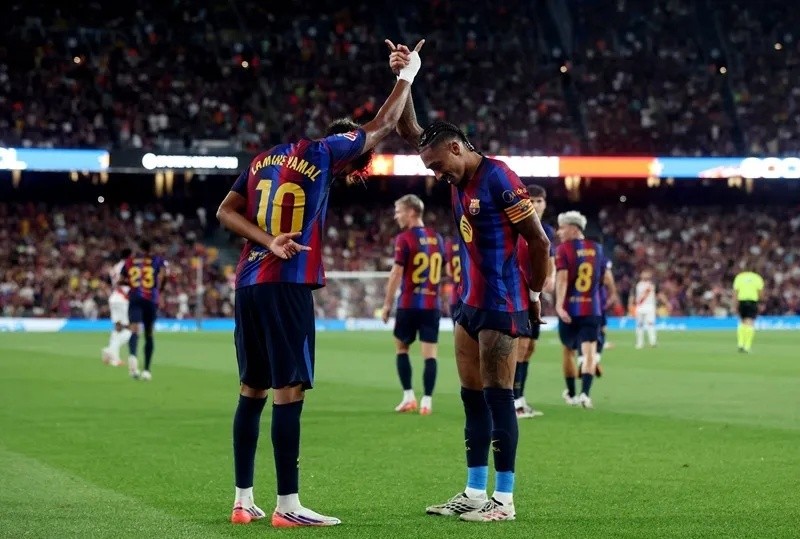 برشلونة يحسم مباراته أمام فالنسيا بخماسية نظيفة بالدوري الإسباني