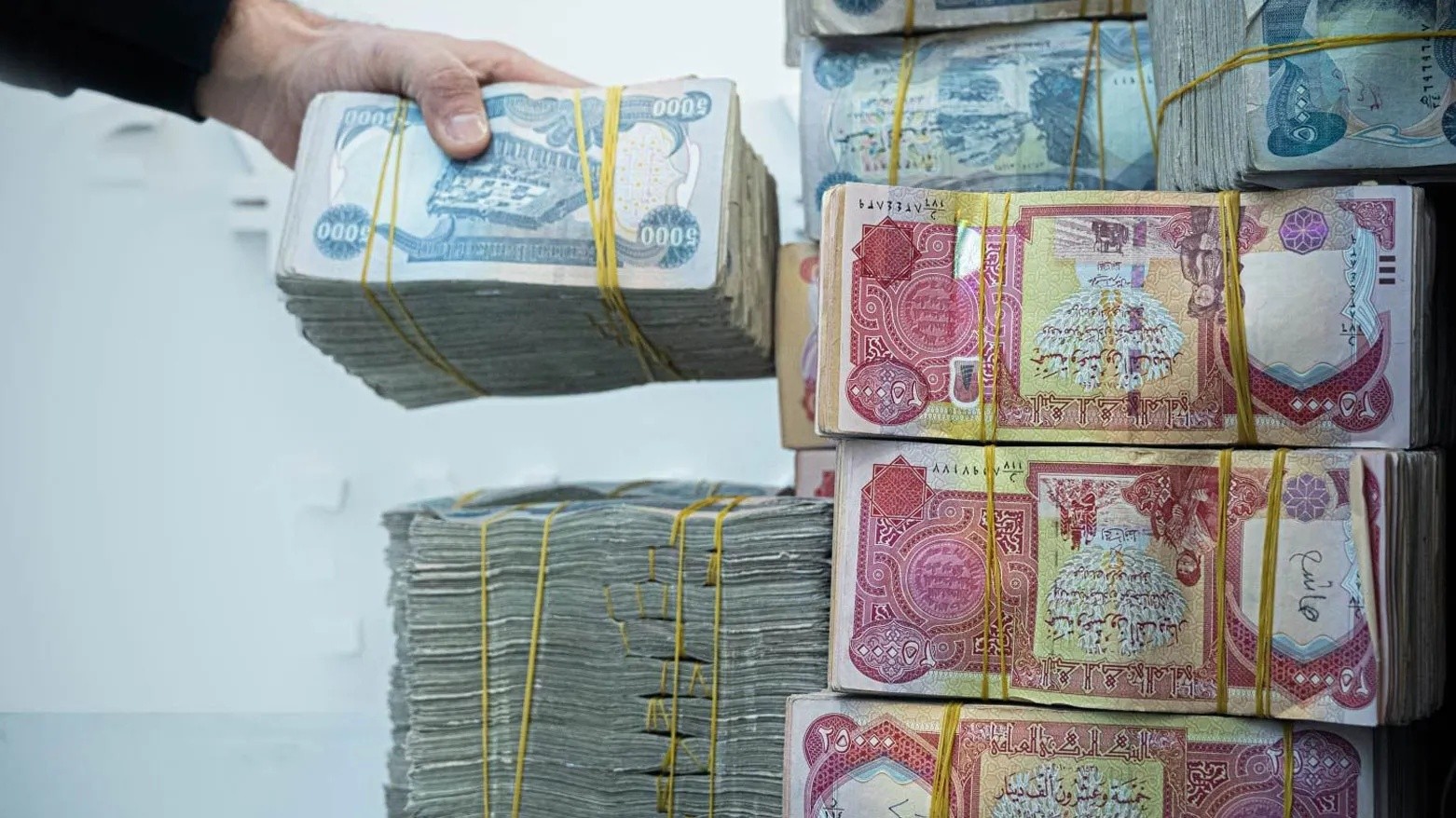 الكمارك تتوقع قفزة بالإيرادات إلى 4 تريليونات دينار نهاية العام الحالي