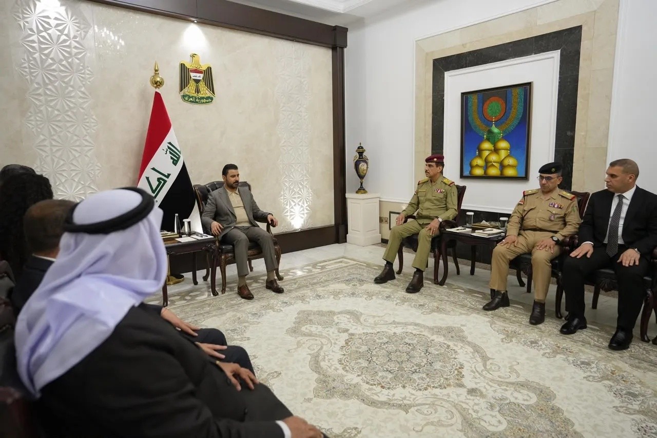 رئيس الوزراء يعلن تسليم فصائل سنجار أسلحتها للدولة وبسط سلطة بغداد