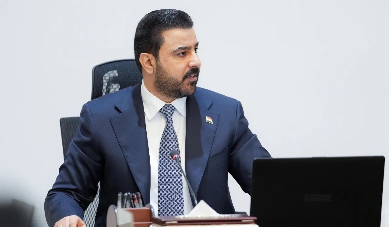 رئيس الوزراء الزيدي في زيارة رسمية إلى فرنسا الأحد المقبل