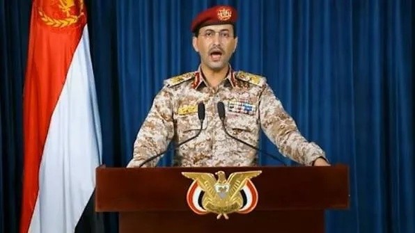 الحوثيون يشنون هجوماً صاروخياً ومسّيراً على قاعدة الملك خالد الجوية
