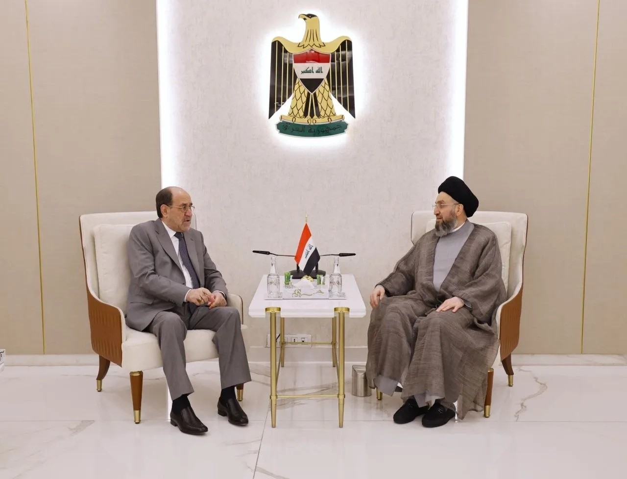 الحكيم والمالكي يشددان على دعم مسارات حصر السلاح بيد الدولة