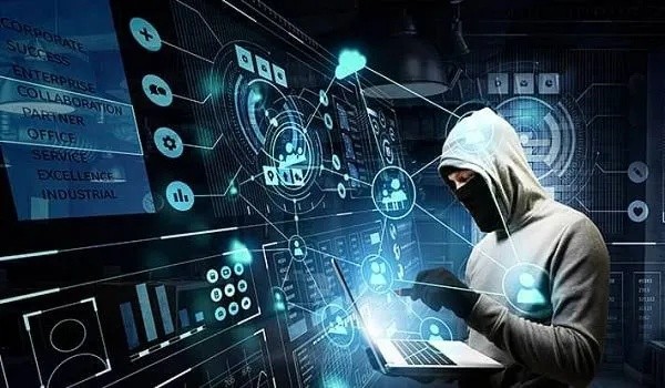 بريطانيا وأمريكا وهولندا تصدر تحذيرًا بشأن برامج تجسس إيرانية