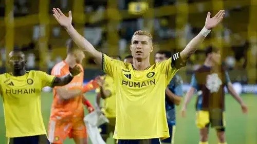 تحديات رونالدو في النصر تدفع لتكهنات بانتقاله لأمريكا وإحياء صراع ميسي