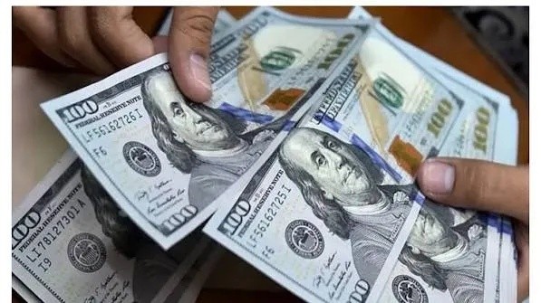 الدولار يتراجع في الأسواق العراقية دون 160 ألف دينار