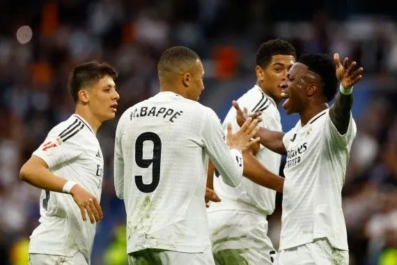 ماكيليلي يصدم ريال مدريد: الفريق سيء والمشكلات داخلية وليست تحكيمية