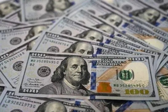 الدولار يواصل الانخفاض في الأسواق العراقية المحلية