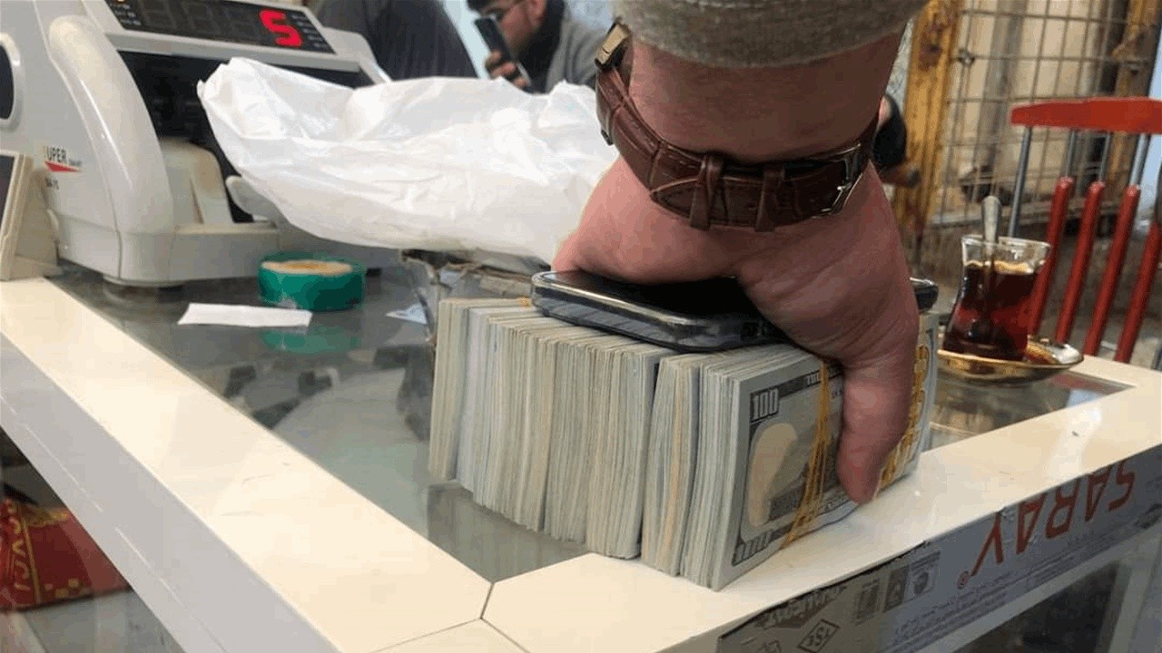 الدولار يسجل ارتفاعاً جديداً في الأسواق العراقية