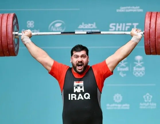 الرباع العراقي علي عمار يحقق ذهبية الخطف ورقماً عالمياً جديداً في آسياد ناغويا
