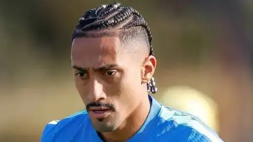 اتهام لأنشيلوتي بخدمة ريال مدريد بعد إصابة رافينيا