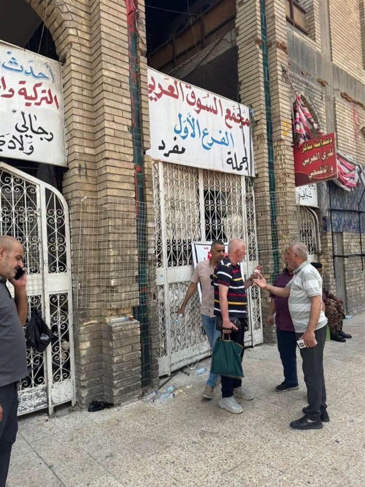 شلل أسواق بغداد وتوقف معارض السيارات تزامناً مع أزمة العملة الأمريكية