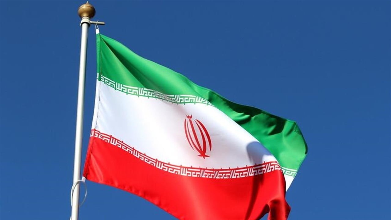 تفاهمات إيرانية عُمانية لتحديد مسارات الملاحة بمضيق هرمز