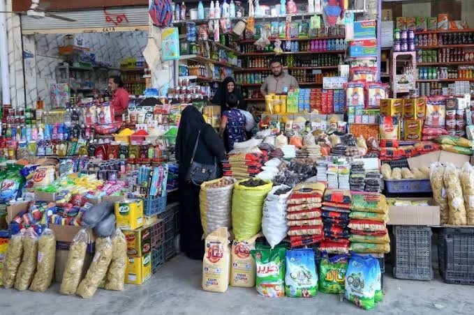 التجارة تؤكد وفرة خزين السلة الغذائية لثلاث وجبات واعتدال الأسعار مقارنة بدول عربية