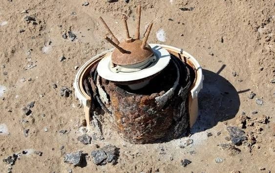 جرح ثلاثة عاملين بانفجار مقذوف حربي جنوبي محافظة المثنى