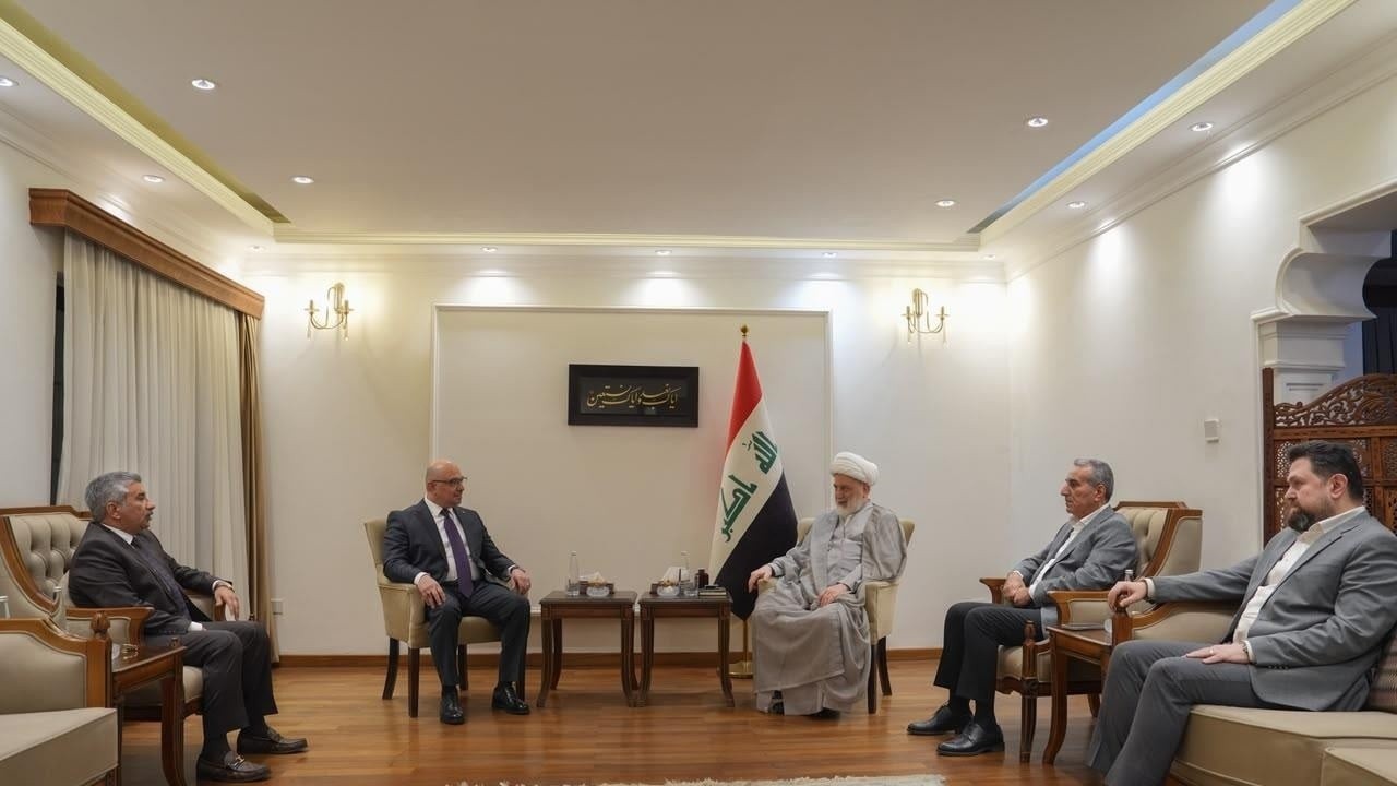 وزيرا التخطيط والثقافة يناقشان تطورات الساحة الوطنية مع الشيخ حمودي