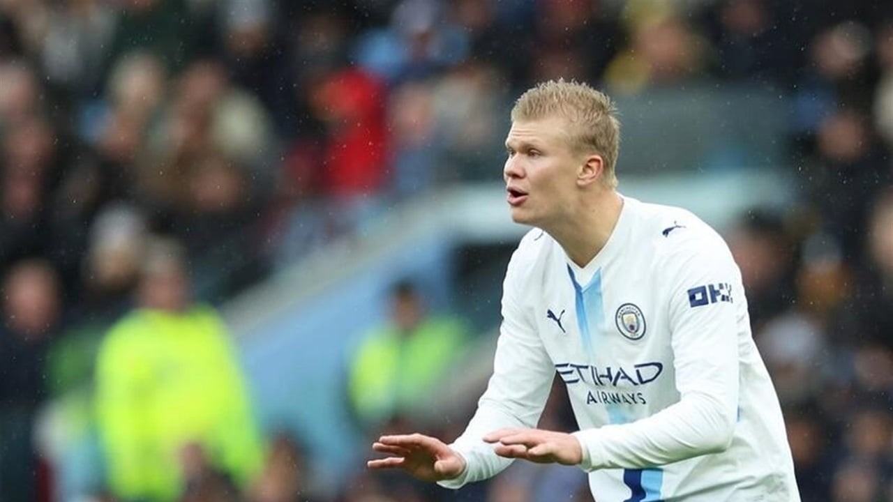 مانشستر سيتي يتلقى هزيمته الأولى في الدوري الإنجليزي